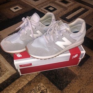 New Balance 520 Men Running Gray Shoes